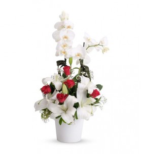 Seramik Vazoda Beyaz Lilyum ve Kırmızı Gül Aranjmanı